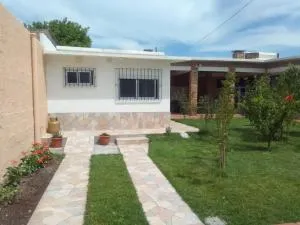 Lujosa mini casa en Solymar, cerca del mar - Colonia Nicolich