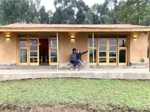 Terracotta Kinigi - Kisoro