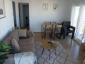 Apartement Humilde, Theka Services