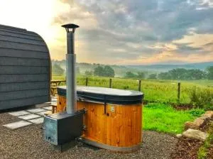 Luxury Glamping Pod - Garthside Farm Holidays - Lanercost