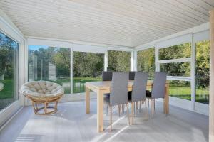 Sommerhus i nærheden af strand og skov