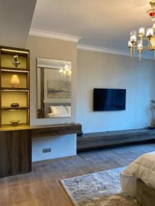 Three bedrooms apartment in Cairo Nile Maadi