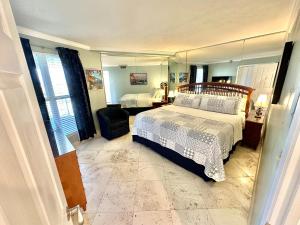 4319 Beachside Two