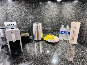 Lovely 1 bedroom apartment w balcony&parking-BON10