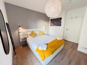 Lovely 1 bedroom apartment w balcony&parking-BON10