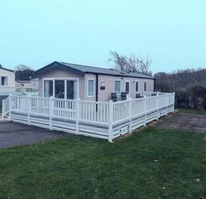 NEW STYLE HOLIDAY HOME, quiet location at Award winning Shorefield Country Park - ENTERTAINMENT PASSES INCLUDED! - 米尔福德昂西