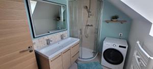 Maisons de vacances Gite Les Glycines : photos des chambres