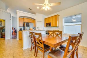 16 Mi to Animal Kingdom Family Home with Pool