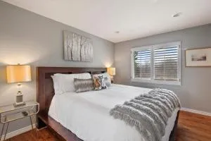 Relaxing Escape + Large Deck - 12 Min to Red Rocks - Morrison