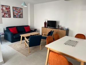 Villa à 50m de la plage, cour et parking