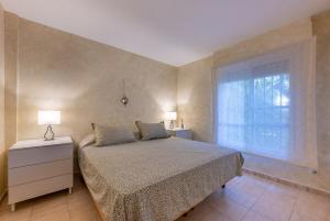 Quiet Apartment Near the Beach, with Pool and Garden