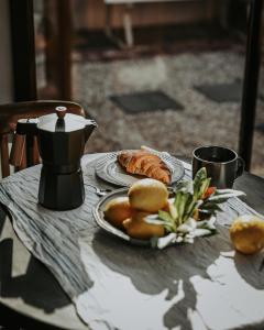 Braithwaite Hobart - Chic Retreat with Outdoor Bath