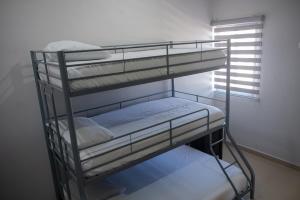 2br2ba Condo 1 block to ocean! - Unit 7