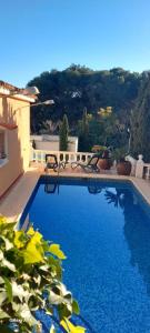 Apartamento en Moraira con piscina 100 m de la playa