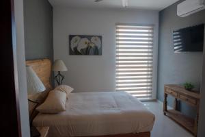 2br2ba Condo 1 block to ocean! - Unit 4