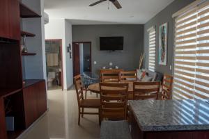 2br2ba Condo 1 block to ocean! - Unit 4