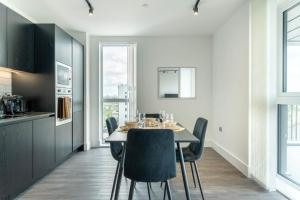 Mitre Rothko by Artsy