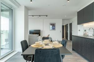 Mitre Rothko by Artsy