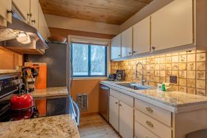 Creekside Condo 1296