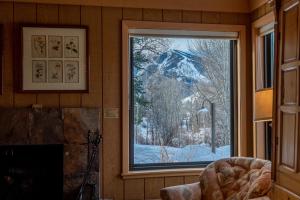 Creekside Condo 1296