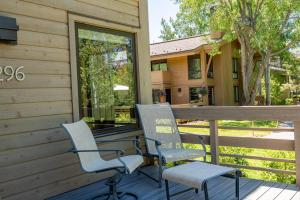 Creekside Condo 1296