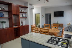 2br2ba Condo 1 block to ocean! - Unit 3