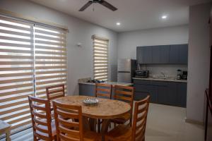 2br2ba Condo 1 block to ocean! - Unit 3