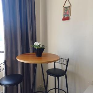 Frente mar, garagem e wi-fi no Caiçara - PG