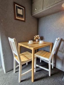 Romantic Retreat Pod by Historic Church on Wine Route