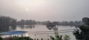 Lakeside Yoga Retreat - Rājnagar