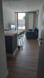 Meet Deluxe - Carrasco