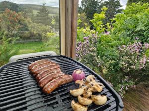 Romantic Retreat Pod by Historic Church on Wine Route