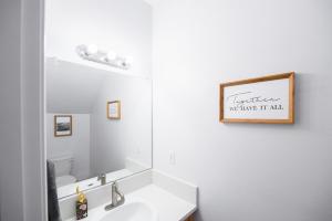 Modern Three Bedrooms Entire House Nike