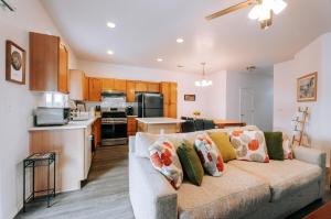 Modern Three Bedrooms Entire House Nike