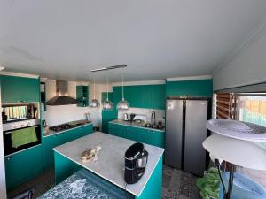 Vista al mar turquesa de Bahia