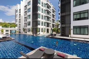 Modern 2-Bedroom Condo in Kamala Near the beach