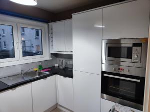 Modern 2-in-1 Retreat for Groups