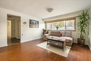 Entire unit 2Br 2Bath 1den - Barnet