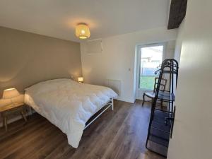 Maisons de vacances Gite cosy avec piscine partagee et wifi a Brantome - FR-1-616-406 : photos des chambres