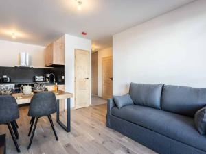 Neuf T2 avec balcon, parking et casier à skis, idéal pour 4 personnes - FR-1-291-1021