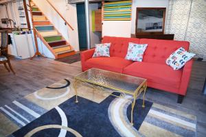 Daddy Roys Bed & Vintage