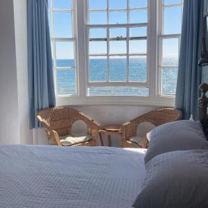 Classic Double Room with Sea View room in Whitecliff Guest House