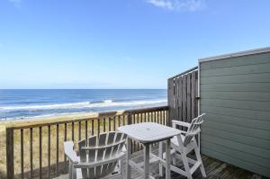 SW11 A Great Escape Oceanfront Community Pool