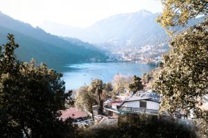 jüSTa Lake View Residences, Nainital