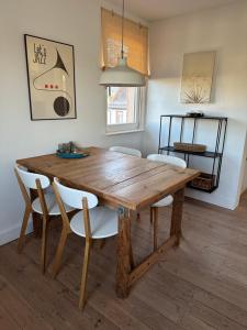 3 Zimmer-Küche-Bad Wohnung im Dachgeschoß eines kernsanierten 3 Familienhauses