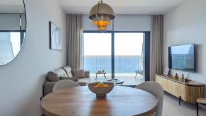 SUNSET CLIFFS WoW apartment