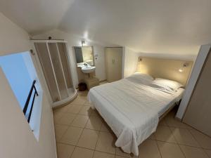Appartements T3 climatise avec vue piscine : photos des chambres