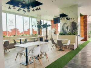 Strategic Studio Apartment at B Residence near Campus By Travelio