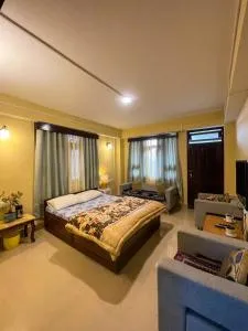 A Cozy 1RK Home near MGmarg 5 min walk - Yangang