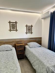 Maisons de vacances The little house on the Isle air-conditioned house with swimming pool and : photos des chambres